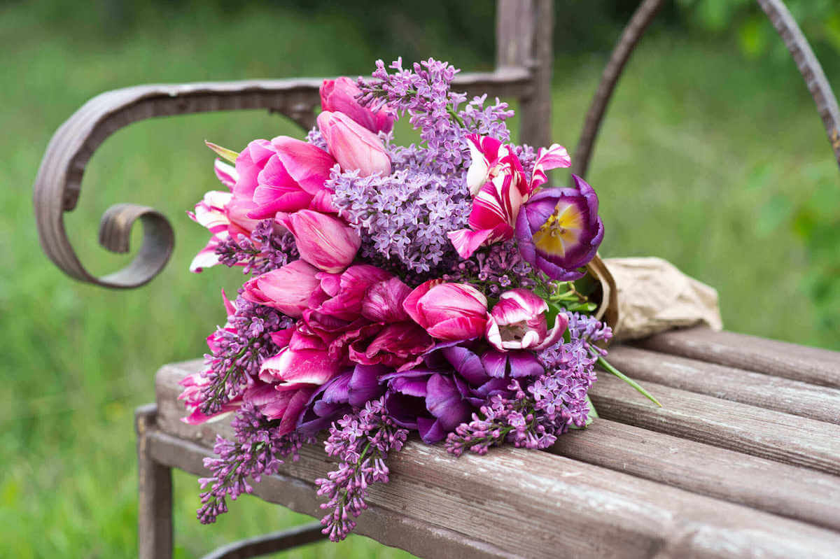 Blumen im Korb